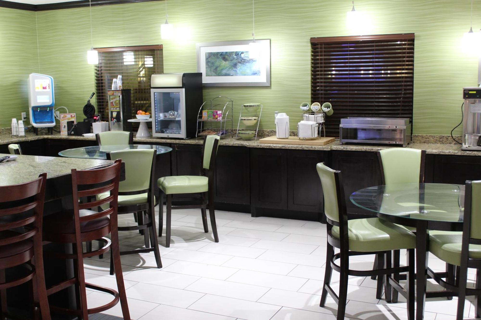 Horizon Inn & Suites Pearsall Exterior photo